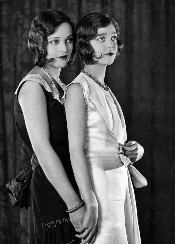 redditoldcool's tweet photo. 1928 💖 https://t.co/vAa3LiyVuf #oldschool https://t.co/WlYZHNG7dg