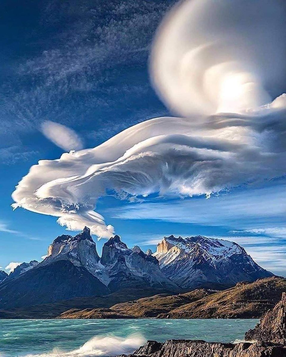 zentripstar's tweet photo. Lenticular #clouds over Torres del Paine, #Chilean #Patagonia

💗Retweet and Follow @zentripstar for more and I will #follow back
~~
#chile #travelling #travelphoto #traveltheworld #travel #travelers #travellife #travels #traveler #traveling #chile🇨🇱 #travelpics #chilean #chilena https://t.co/dgD4EVlBd4