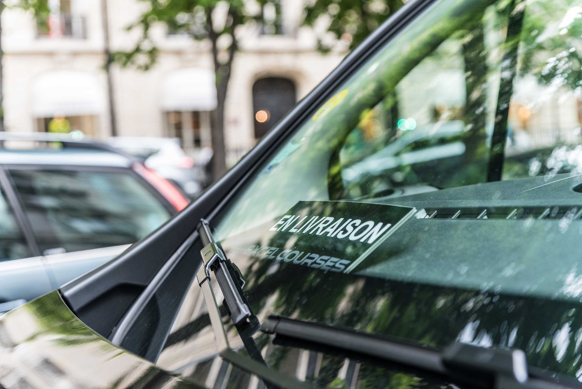 excelcoursiers's tweet image. Jour après jour, notre mission est de proposer un service de courses conformes aux exigences des grandes maisons du luxe et de la mode. #lecoursierduluxe #ecoresponsable