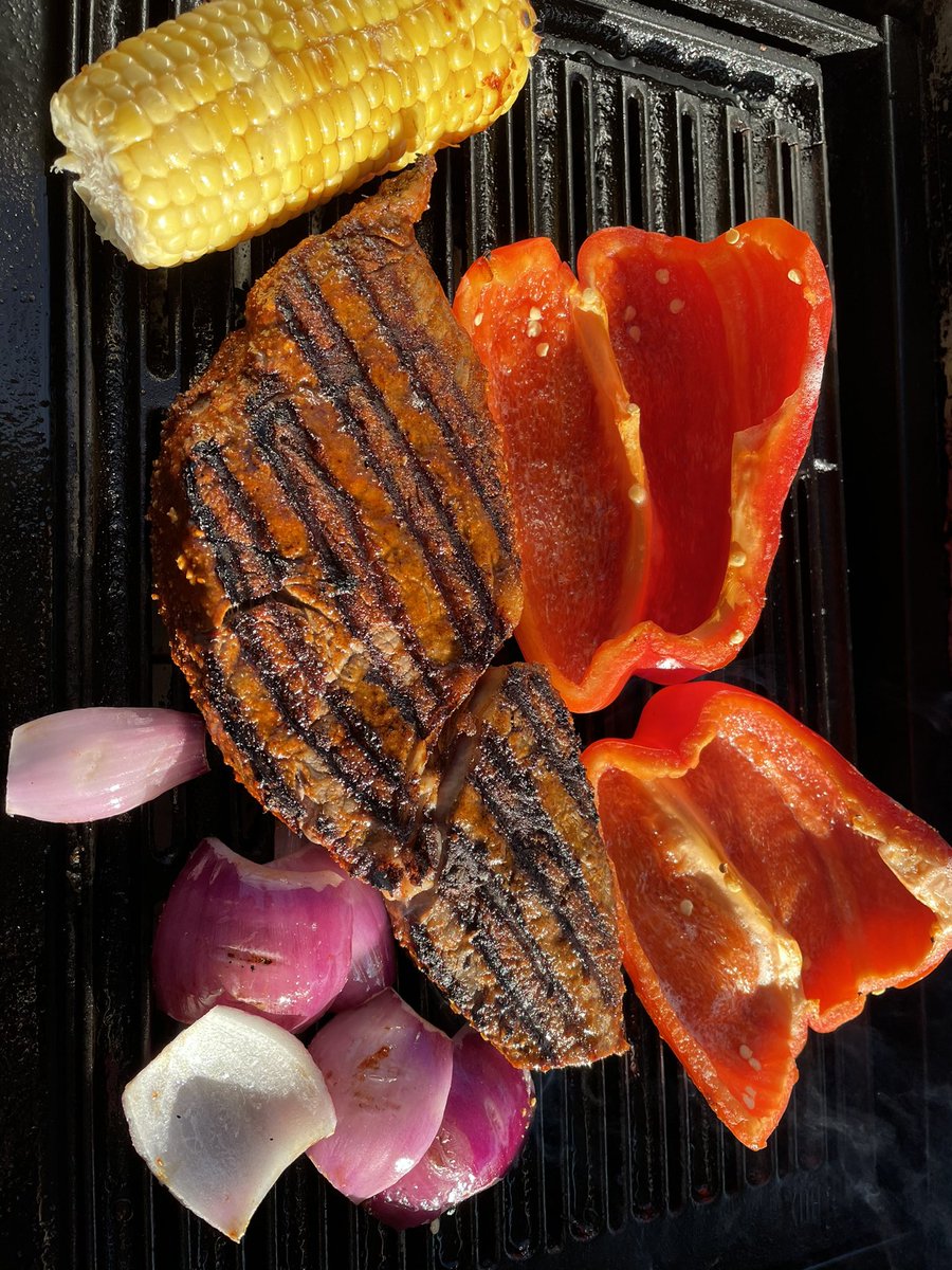 WagyuMatt's tweet photo. Wagyu Weekday Winner - trimmed F1 Wagyu rump, dry rubbed and cooked up with a few pretty veg on flame grill.  Cherry tomatoes on soft tortilla shells.  Quick, easy and super tasty with Wagyu richness.  Tip - get end cut of the rump with lots of rump cap - has heaps of marbling. https://t.co/AXyvTnVw2z