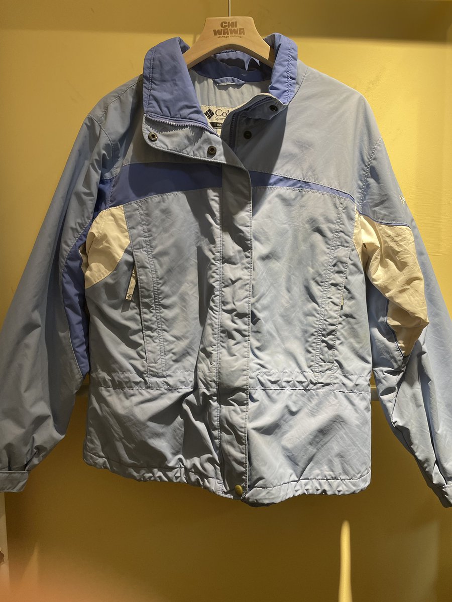 CHIWAWAVINTAGE's tweet image. 哥倫比亞Columbia 女裝登山外套

衣長：67
肩寬：49
胸圍：52.5
袖長：59