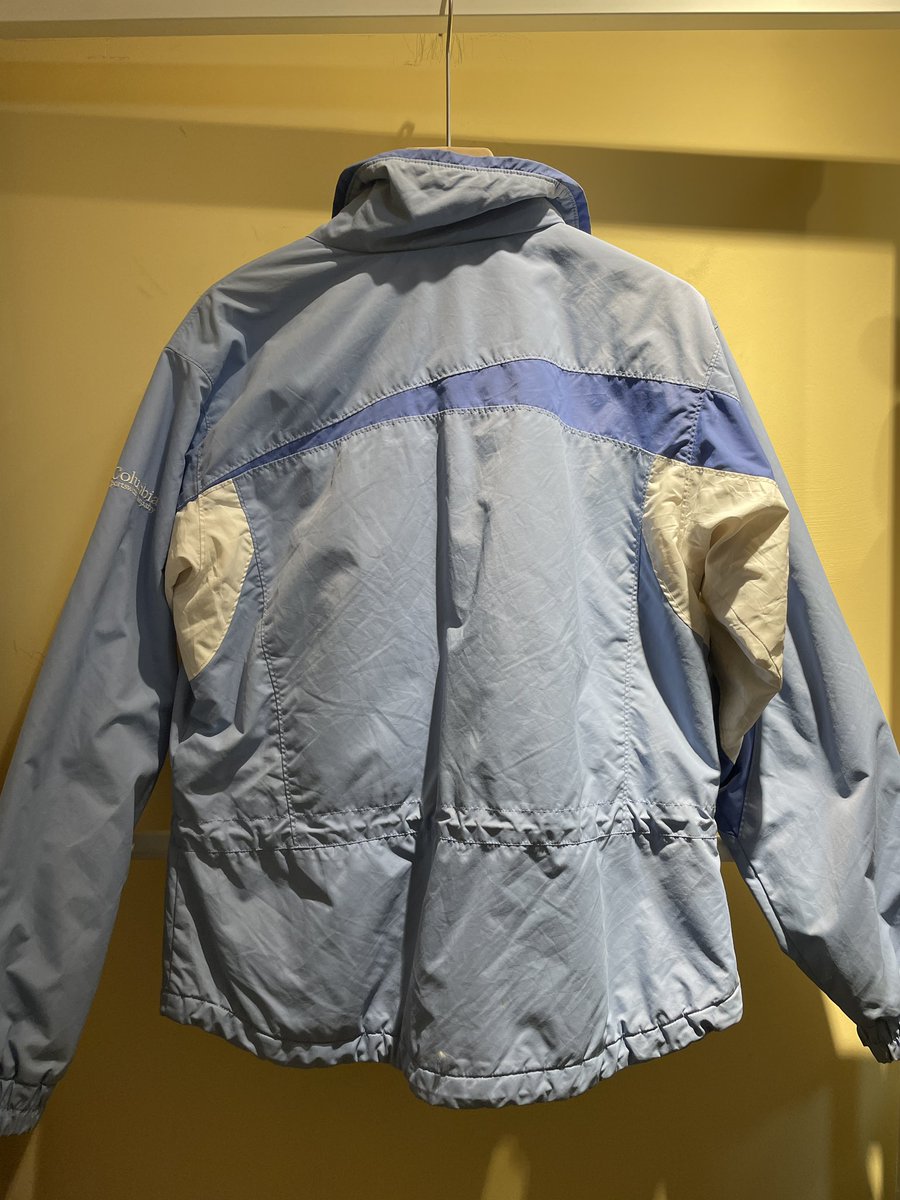 CHIWAWAVINTAGE's tweet image. 哥倫比亞Columbia 女裝登山外套

衣長：67
肩寬：49
胸圍：52.5
袖長：59