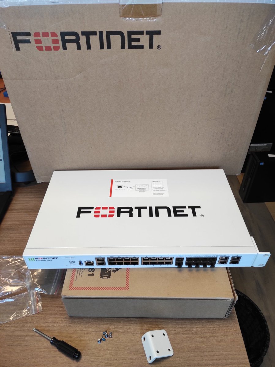 Adrien Linuxtricks  tweet media