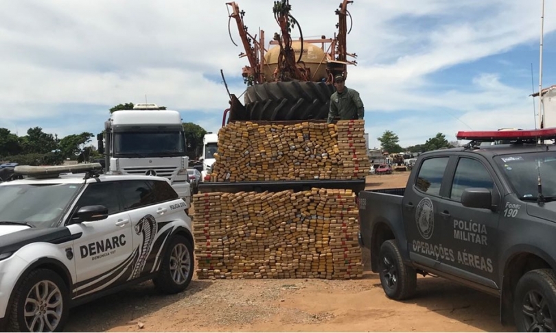 Drug bust photo op in tribute to Mad Max