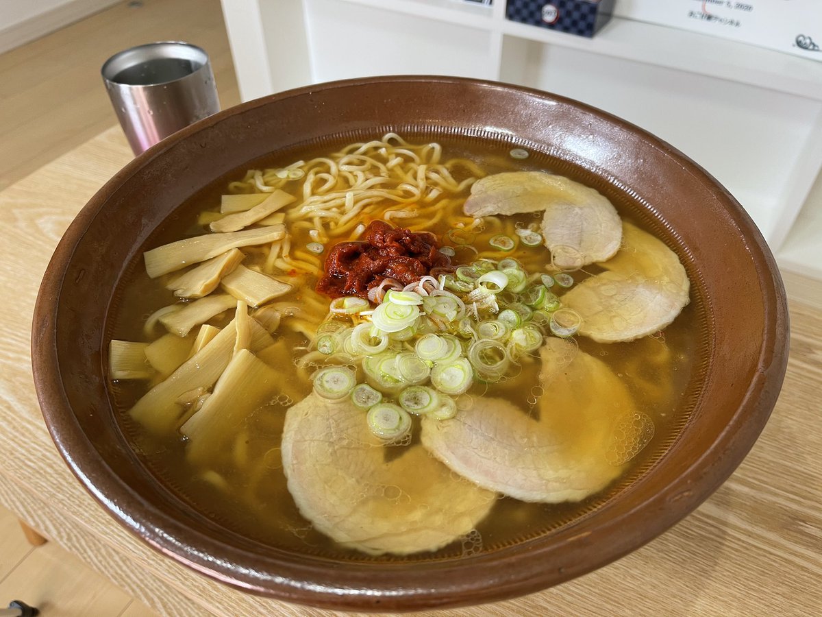 aya180000's tweet photo. 山形の名店❗️龍上海さん赤湯からみそラーメン4.2kg大食い https://t.co/pT0bPKITQ9
#龍上海
#ラーメン
#デカ盛り
#大食い
#赤湯からみそラーメン
#おごせ綾チャンネル
#YouTube
#ramen
#라면
#대식
#bigeat https://t.co/BIgtKLzK3B