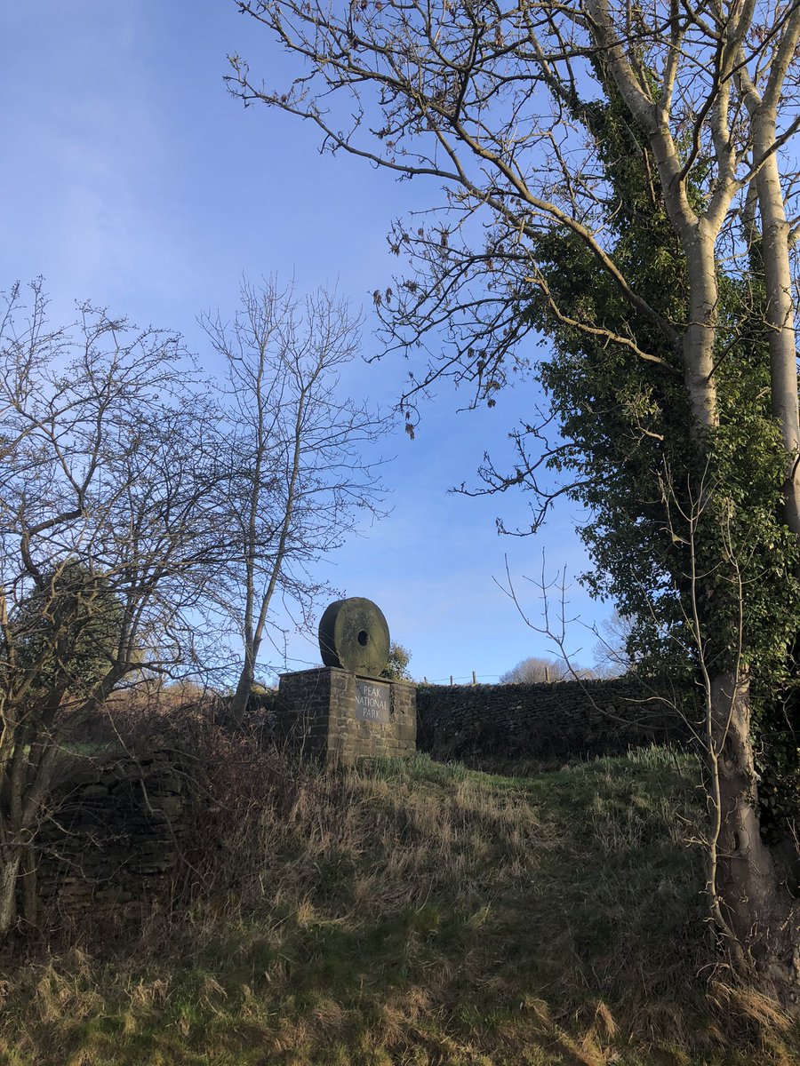 KarliethompsEng's tweet photo. What a morning for it! So proud this is home... Sunshine is exactly whatโs needed! #15km #20kmyesterday #runfatgirlrun #peakdistrict #bradfield https://t.co/qYl3hRsyBW