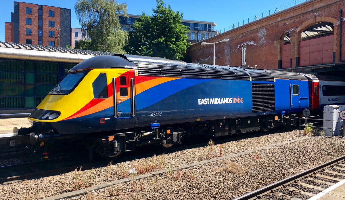 MartynSpencer10's tweet photo. Remembering the Angel HST sets #hstarchives #class43 #bufferhst #intercity125 #eastmidlandstrains #ukrailways #trainsuk #britishrail #highspeedtrain #railway #trains #trainpotting https://t.co/jHVGI2ypdA