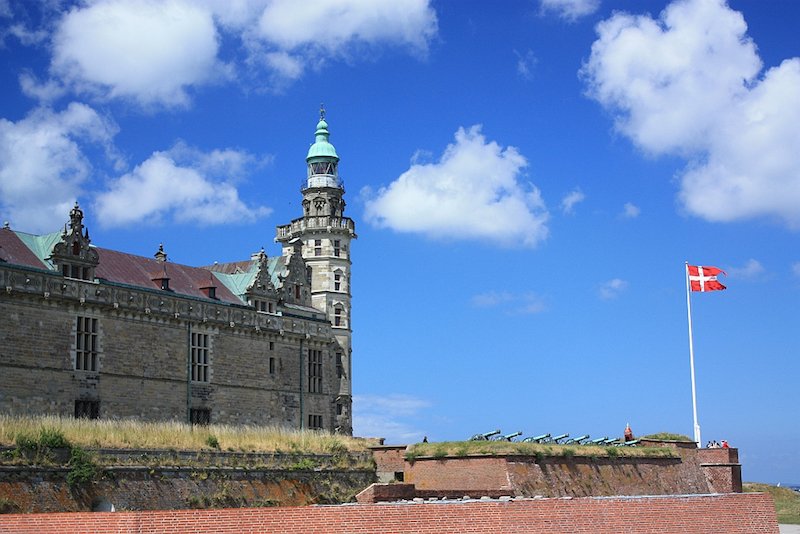 fotoeins's tweet photo. @SonjaSwissLife @hendrikmorkel A4 #TTOT

Denmark 🇩🇰

Helsingør: Kronborg Slot.
Kronborg Castle, known also as the #Hamlet Castle.

( https://t.co/RZFjVqFMgm )

#archive #Helsingor #Helsingør #KronborgSlot #Denmark #HamletCastle https://t.co/QTStzuYSrs