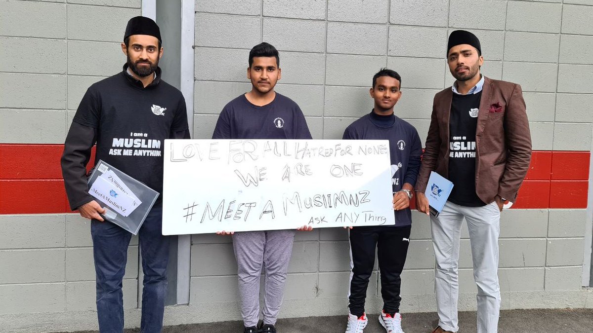 MustenserAQamar's tweet photo. We will be visiting EVERY city of New Zealand (in 3 weeks!) with our #MeetAMuslimNZ campaign.
Have a chat with us on the streets, join us at a café or visit one of our exhibitions!
Let's continue to unite!
#LoveForAllHatredForNone #TrueIslamNZ #MeetAMuslim https://t.co/68w8NaBId1