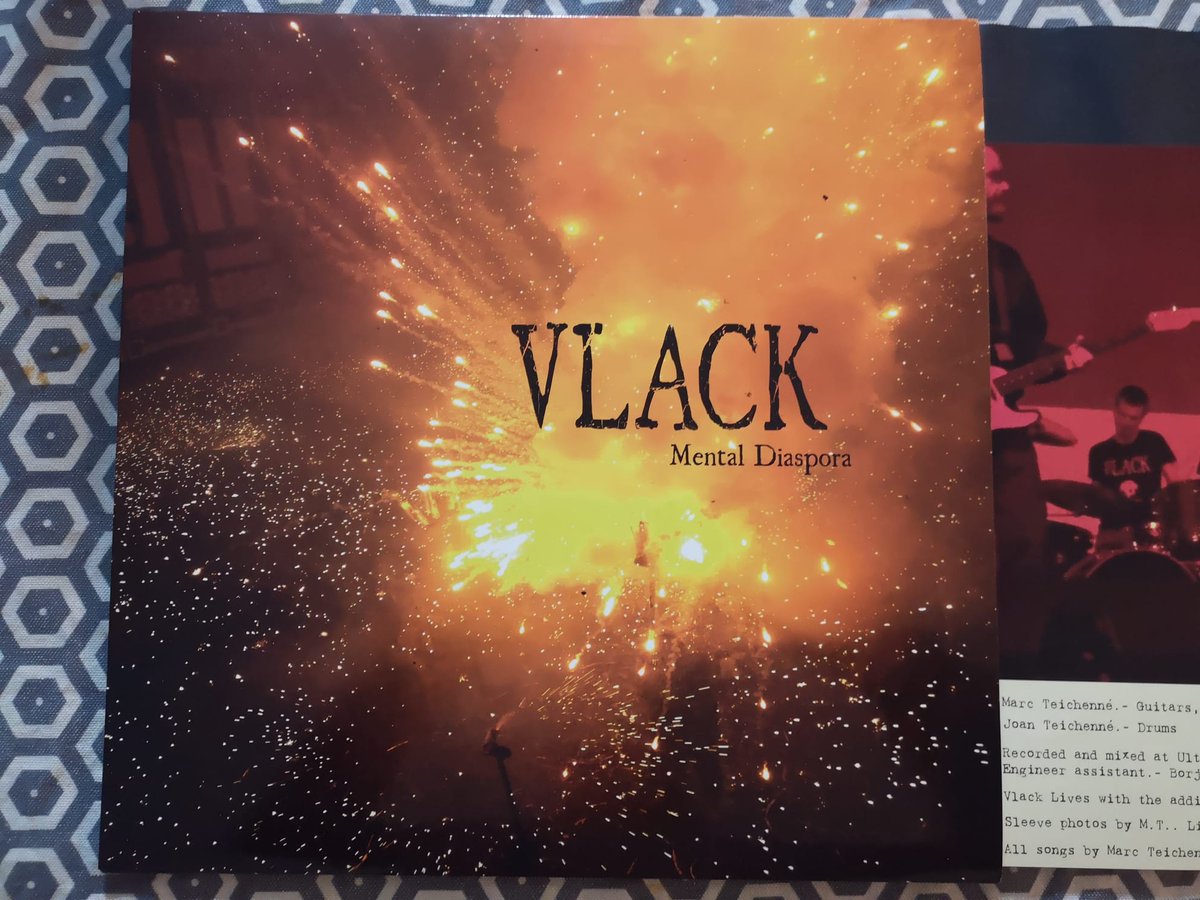 El Marc Teichenne, diable i líder de la banda Vlack i Tesseire, va fer entrega del seu darrer treball inspirat, en alguns moments, per la carretillada i el seu sentiment com a diable.
Estem contentíssims amb aquests detalls i li desitgem tot l'èxit que es mereix.