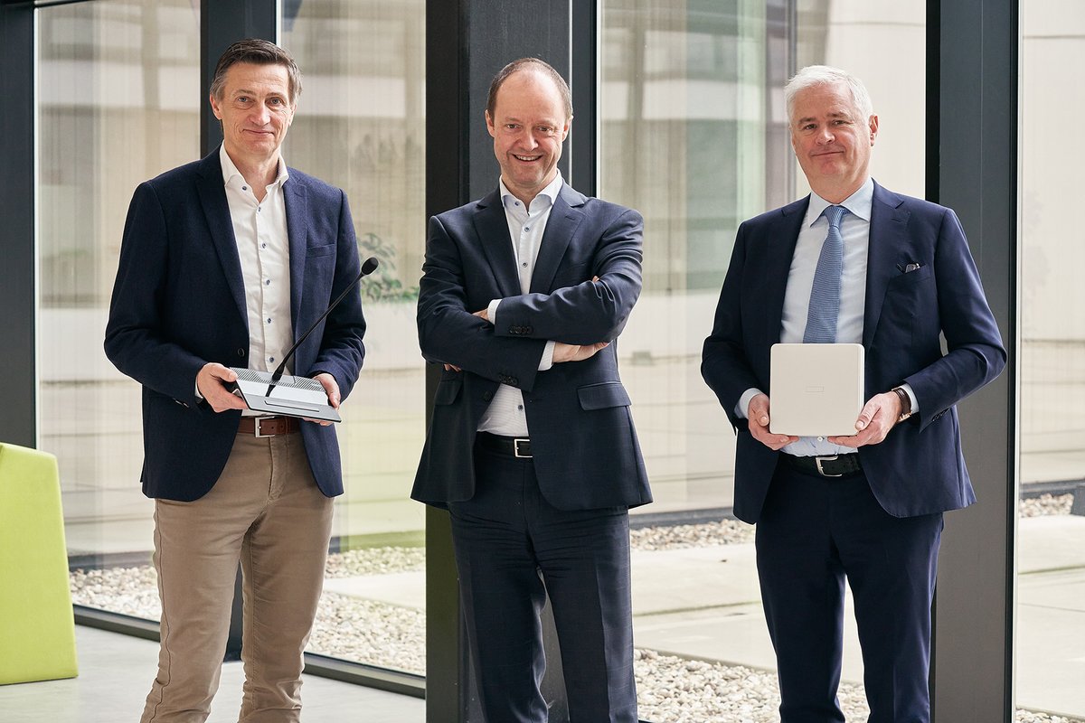 madeinwestvlaan's tweet photo. Televic springt met nieuwe technologie op de veranderde vergadercultuur

https://t.co/sm21HeGGNc https://t.co/uh8DYl9fNm