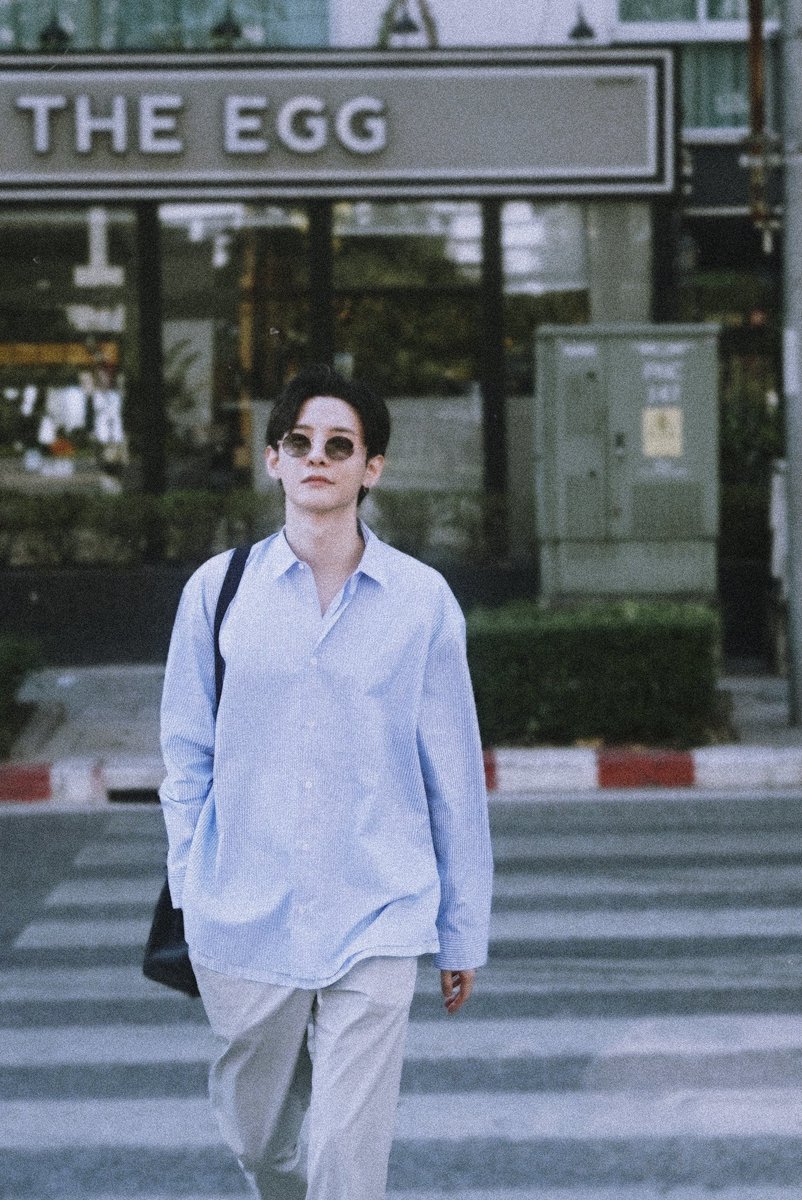 annynwr's tweet photo. - 𝐰𝐚𝐥𝐤𝐢𝐧𝐠 𝐭𝐡𝐫𝐨𝐮𝐠𝐡 𝐭𝐡𝐞 𝐞𝐦𝐩𝐭𝐲 𝐬𝐭𝐫𝐞𝐞𝐭👣

#supanut #myaries @supanut_l https://t.co/6CMgp2yWSV