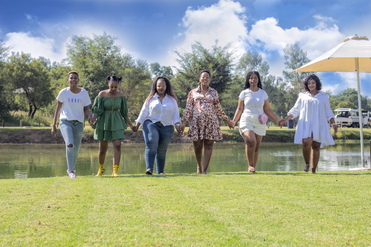 WhoAreWeSA's tweet photo. Memories are meant to be shared 📸 Helping you remember since 2013 ™️
.
.
Photographer - @vegatheartist 
.
.
#outdoorphotography #filmphotography #photography #pregnancyphotoshoot #whoarewestudios #intimatephotography #pregnancyannouncement #memories #helpingyouremember https://t.co/njfZPImF2u