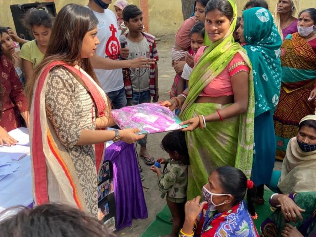 pariforindia's tweet photo. At last, we want to sincerely thank our sponsors:
1) Cloudix, for enabling us to get sarees for the women;
2) Momcandle, for being a delightful gifting partner &amp; bringing this idea into reality.
With their patronage, we will organize many more events in the coming days.
#IWD2021 https://t.co/Hj4M1ZmrU5
