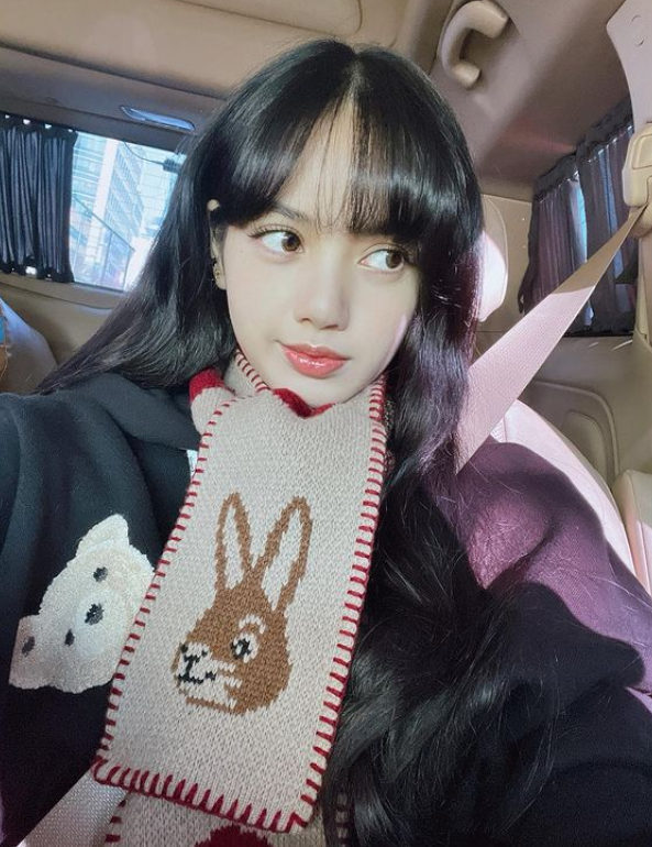 aezlyy_b114's tweet photo. Lisa's selfie was better than the shots of Kim Hee Jun!

NO KIM HEE JUN
NO MAENG
NO YG TEAM

YG TREAT LISA FAIRLY
#YGBeProfessional https://t.co/zxWsp89fZM
