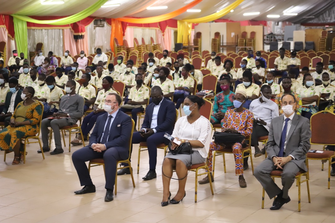 gouvbenin's tweet photo. Organisation de la « Semaine du cinéma Vénézuélien » à l’UAC : Un catalyseur à l’ambition de faire du Bénin un pôle majeur du cinéma en Afrique 

https://t.co/iya13sDHRM https://t.co/XRI4VEphH7