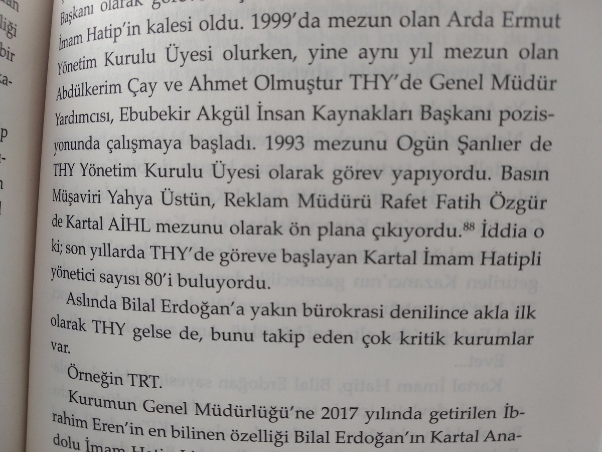 baristerkoglu's tweet photo. Varlık Fonu'nun başına getirilen Arda Ermut'un biyografisi medyada Boğaziçi eğitimi ile başlatılıyor.
Ermut'un Kartal İmam Hatip mezunu olması, okul derneğindeki görevi, Bilal Erdoğan'a yakın bu ekolün etkisindeki THY'deki yöneticiliği unutuluyor
#Cendere #Metastaz2 anlatıyor https://t.co/rL2VB23zyF