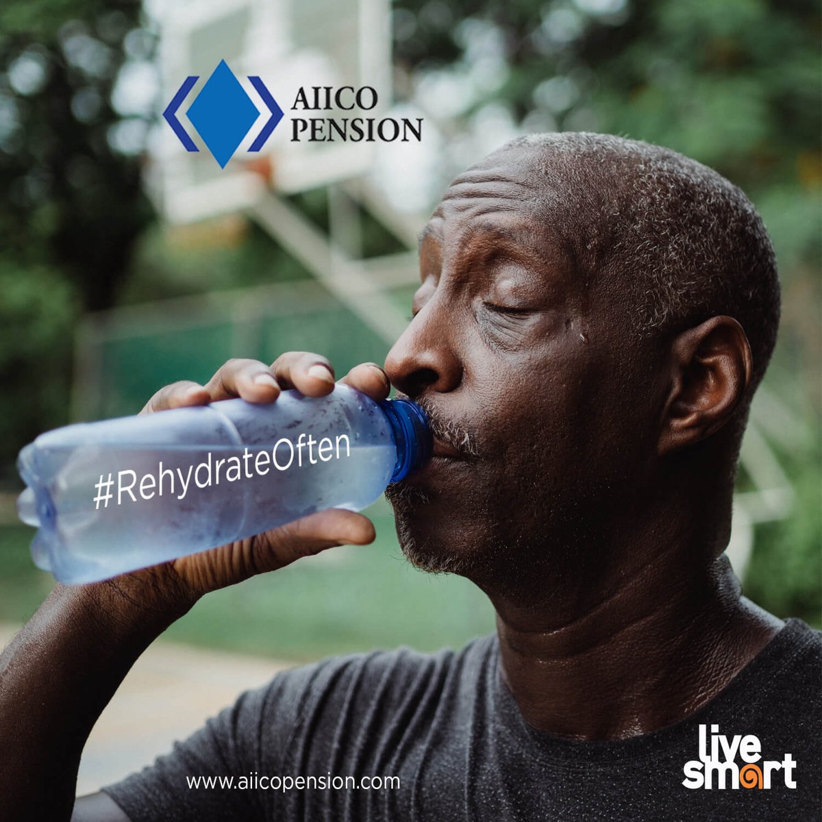 fcmbpenhelp's tweet photo. Keep calm and drink more water, it saves lives. #LiveSMart #HydrateOften #HealthyLiving https://t.co/Ov6h4nM9au