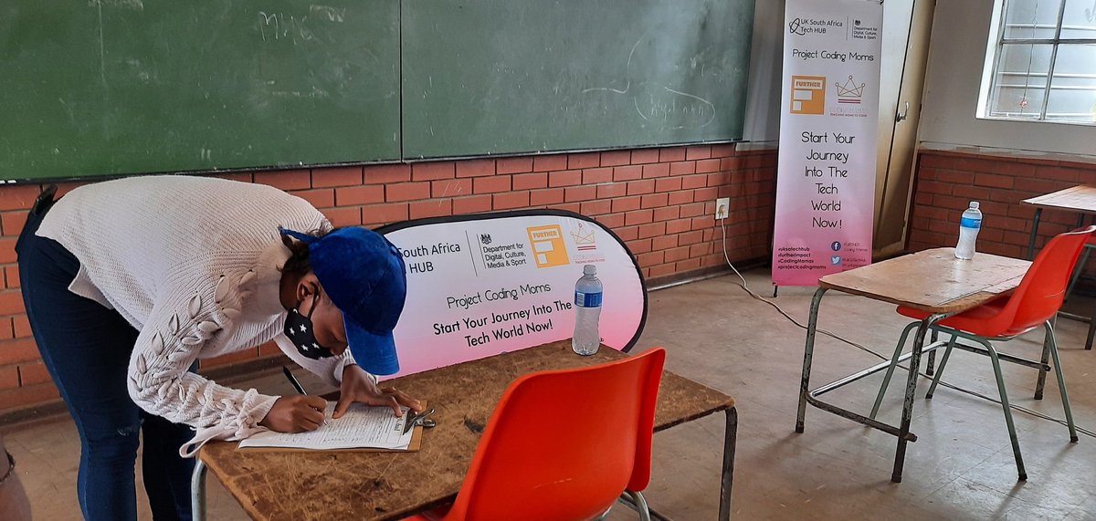 MamasCoding's tweet image. Day 2 of #CodingMomsZA in Bizana, EC 
#uksatechhub 
#CodingMamas 
#projectcodingmoms