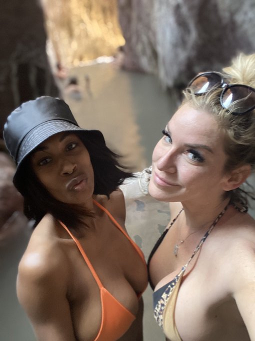 #arizonahotsprings with the best @bindirae https://t.co/DJhbgjUcVC<a href="/tag/arizonahotsprings"class="tags">#arizonahotsprings</a><a class="tags" target="_blank" title="On Twitter" href="/?out=eyJ0eXAiOiJKV1QiLCJhbGciOiJIUzUxMiJ9.eyJpYXQiOjE3MjQ1NjEyNzQsImlzcyI6InR3cG9ybnN0YXJzLmNvbSIsIm5iZiI6MTcyNDU2MTI3NCwiZXhwIjoxNzU2MDk3Mjc0LCJyZWRpcmVjdF91cmwiOiJodHRwczovL3R3aXR0ZXIuY29tL2JpbmRpcmFlIn0.GnyqG_DynhZ-tXy4kY4BDH6X6-W4c0vgIJfRerDKurUp8gOg3DOcExmHTWPl_JMJGWhkfG49L9VRS36s6zY-nw">@bindirae</a>