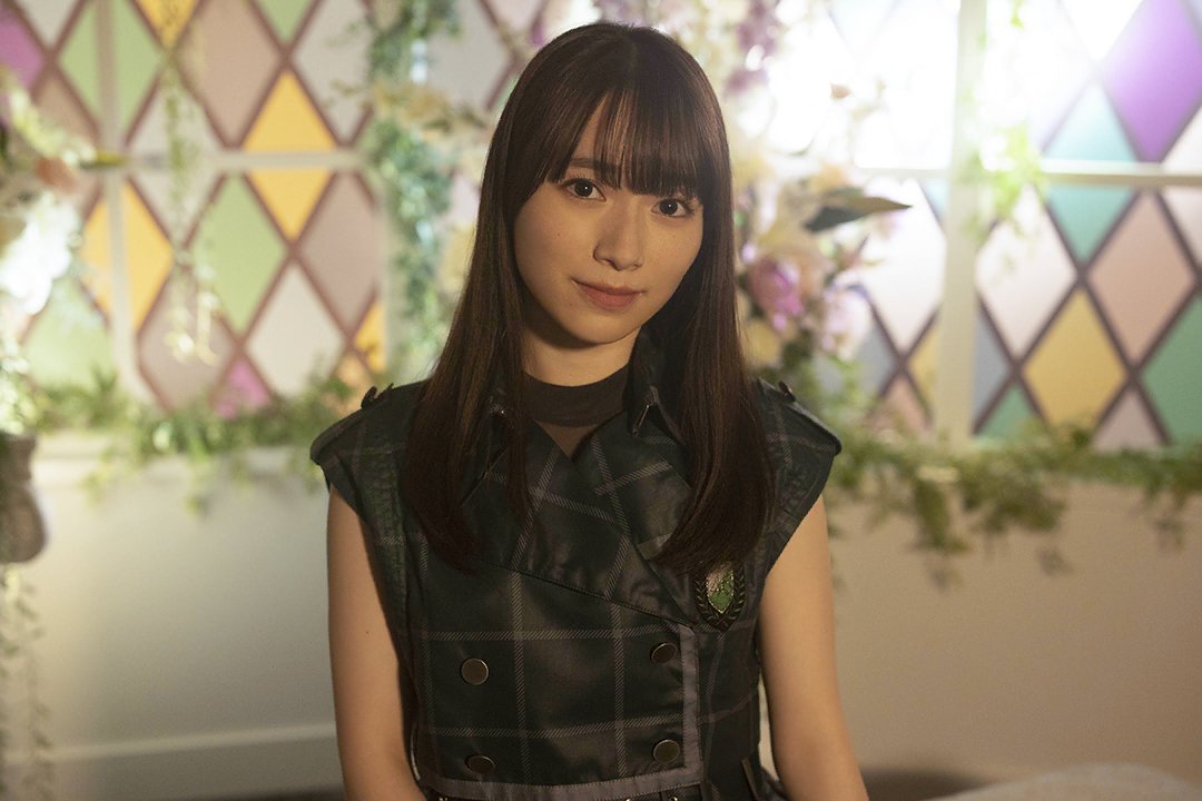 今年の新作から定番まで! 守屋麗奈 ユニエア直筆サイン入りチェキ