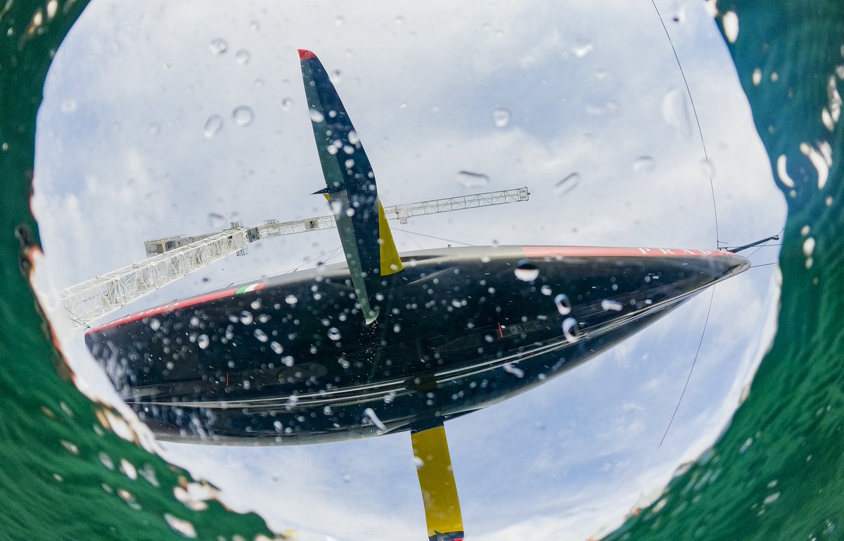 lunarossa's tweet photo. The hourglass has run out - Back to the race course
——
I giochi sono fatti - Si torna a regatare

#AmericasCup 
#LunaRossaPradaPirelli
@Prada @Pirelli https://t.co/7rtvkOHMOZ