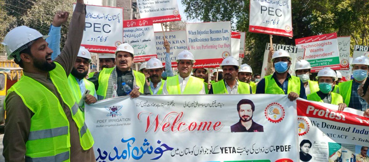 sulimanghani918's tweet image. بہت خوب بھائیوں۔۔
@ImranKhanPTI
@SHABAZGIL
@Ali_MuhammadPTI
@fawadchaudhry
@Shafqat_Mahmood
@Asad_Umar
@AliSalmanPTI
@MMAslamIqbal
@ChMSarwar
@UsmanAKBuzdar
#Technology_Protest_Multan