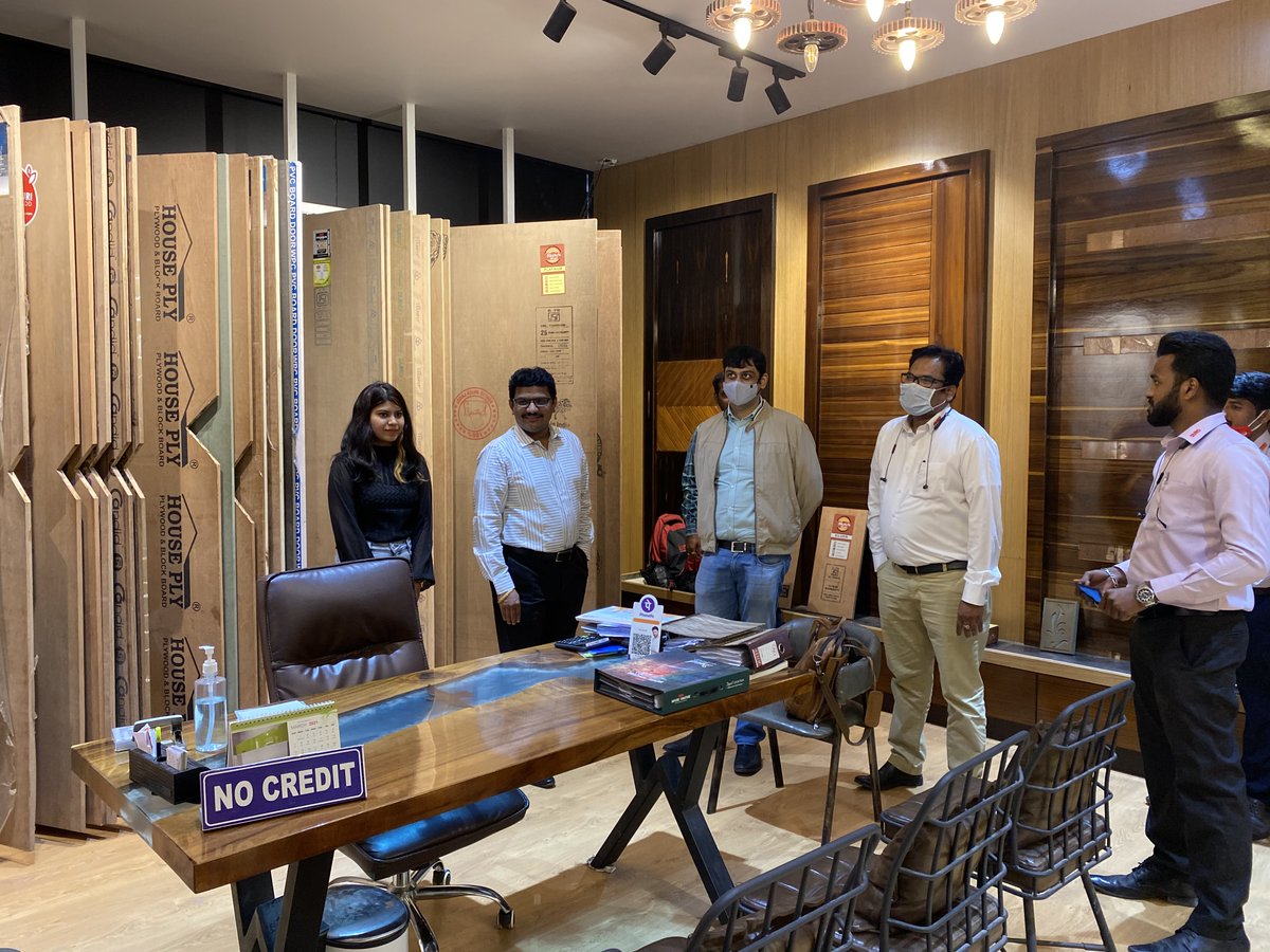 RksketchWood's tweet photo. A huge thanks to the @DuroplyIndia  team for visiting our new showroom R.K's Sketch Wood!!!

#rksketchwood #duroply #duroteam #duroindia #duroplyhyderabad #plywoodshowroom #plywoodhyderabad #plywooddistributor #interiorelements #interiorsneed https://t.co/u4LQXD2LrT