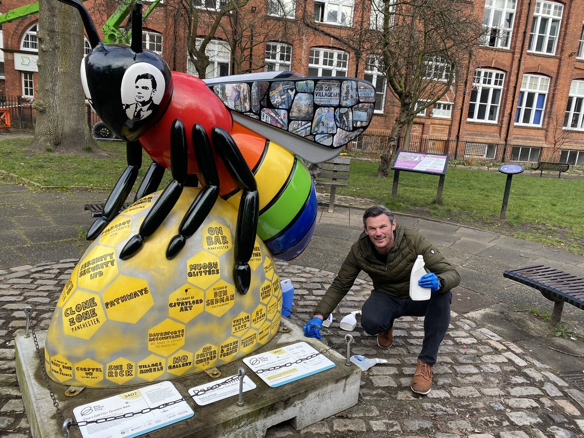 la_mcr's tweet photo. @CarlAustinBehan  doing his bit in lockdown. Busy as a bee! https://t.co/1P3F7QJaE0