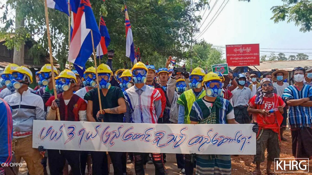 On March 9th, 2021, around 9,000 people are holding a protest near Kawkariek Town today. The police and soldiers do not allow them to cross the Asia Highway and enter the Town. Therefore, they are pretesting on the other side of Asia Highway.
#WhatsHappeningInMyanmar #MyanmarCoup