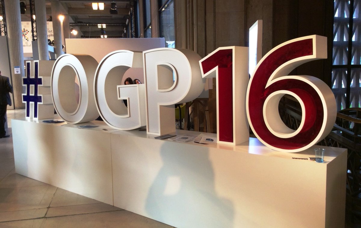CanFre's tweet photo. #10ansEtalab 09/12/2016 Participation au sommet mondial pour un gouvernement ouvert #OGP2016
Workshop sur les bases adresses nationales, hackathon @ogptoolbox etc.
Souvenir des deux ruches vibrionnantes des Palais d'Iéna et de Tokyo : 140 nationalités, une motivation commune https://t.co/be1BgFmlYK