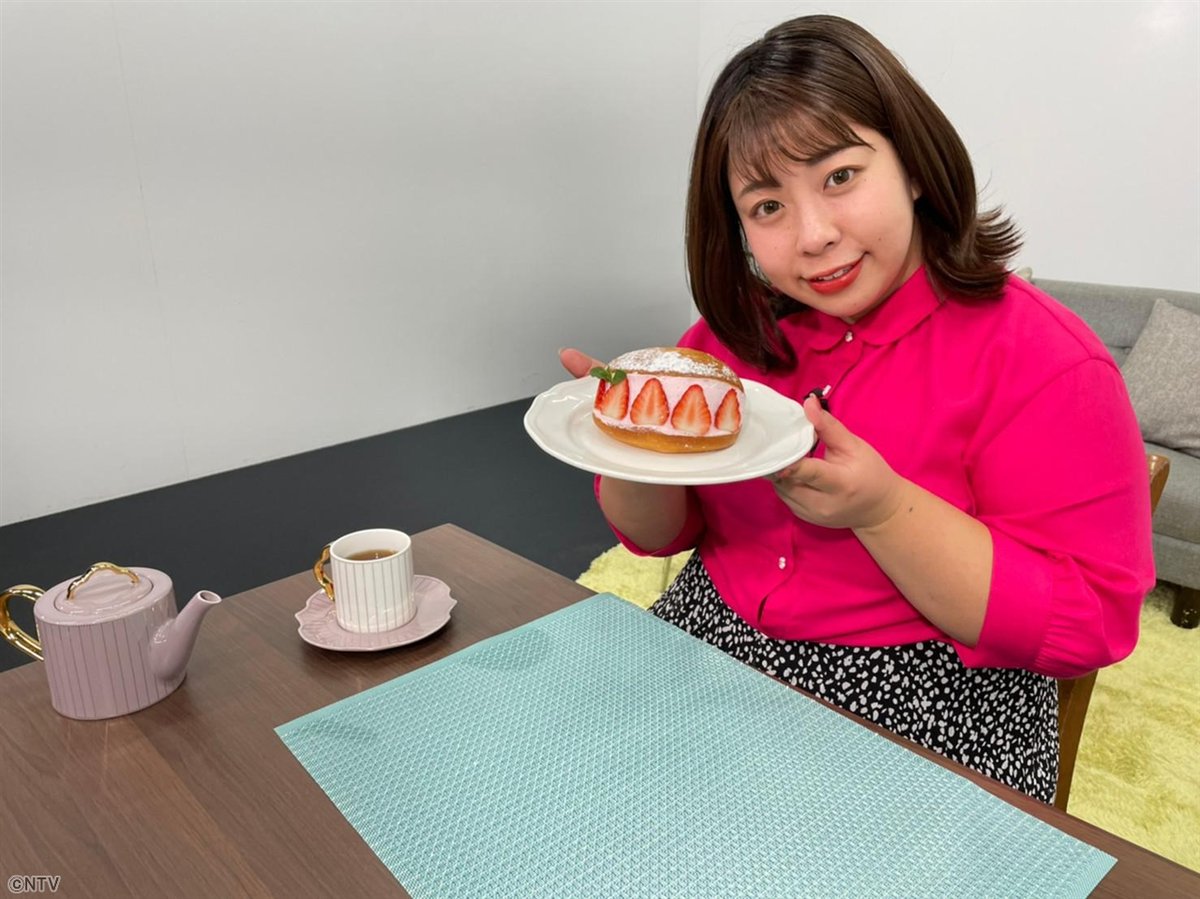 Zip 日テレ S Tweet 旬のいちごをたっぷり使ったスイーツが続々登場 ビンの中に入ったショートケーキやレアチーズケーキ イタリア ローマの伝統的なスイーツ マリトッツォ まで あさ6時45分過ぎ 餅田コシヒカリ さんが食べ尽くす 明日のzip
