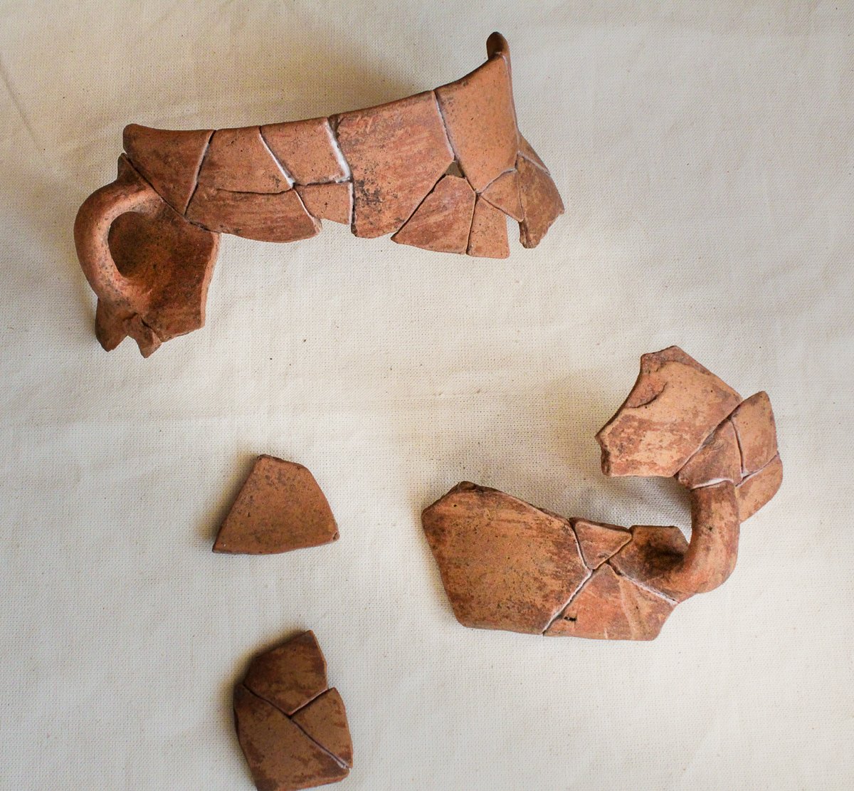 Музейно-выставочный центр продолжает традиционную рубрику «Музей говорит спасибо». Сегодня мы хотим поблагодарить Павла Игоревича Сафронова, передавшего в музей фрагменты гончарной керамики так называемого булгарского типа: mukmvc.ru/muzey-govorit-…