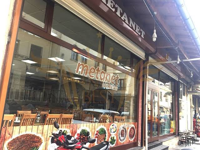 mkarayilan27's tweet photo. Lezzet durağı Gaziantep.#Gastronomi şehri.METANET BEYRAN SALONU.Herkes bilir.Sahibi dünya tatlısı eski toprak.hürmetle ellerinden öpüyorum değerli büyüğümüzün.hele birde dostlarla birlikteyseniz Dünyanın en iyisi sizsiniz. #YMZ Elektronik Sn Şükrü Yılmaz beye teşekkürler #SOFFANY https://t.co/Xf3rdqVLa0