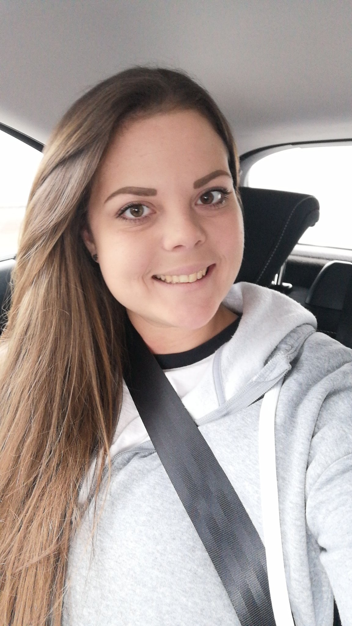 TW Pornstars - Lea Lovebird. Twitter. Ich wünsche euch einen schönen