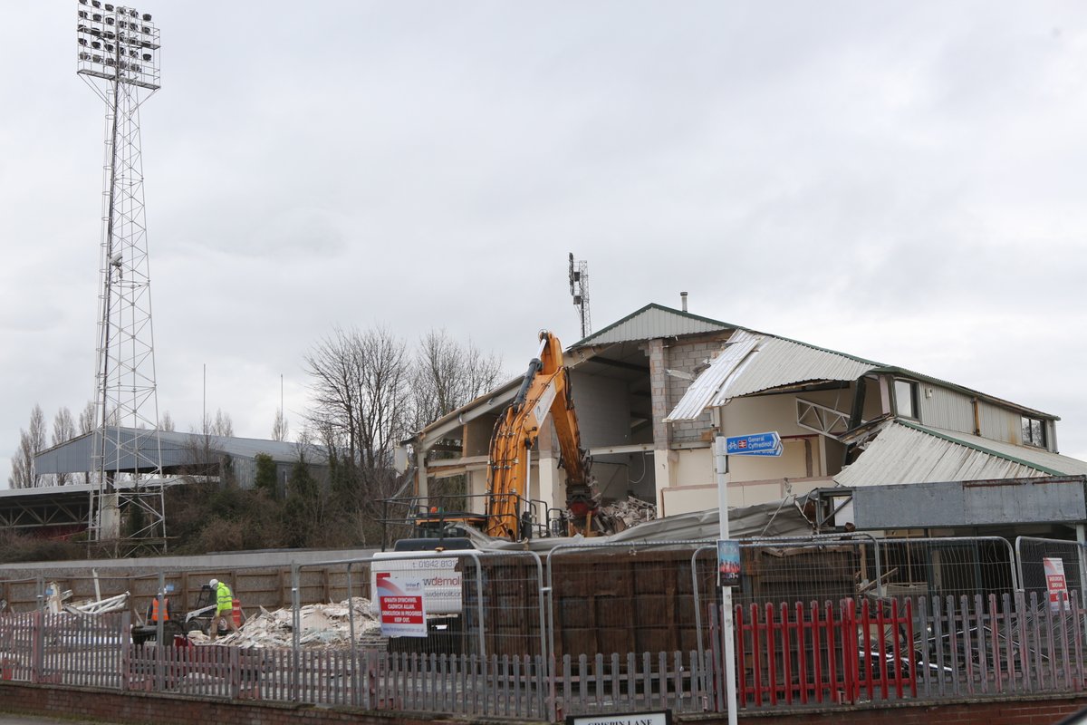 They're just kicking off for the second half ......work well under way to demolish the former car showroom next to  <a href="/wrexham/">Wrexham.com</a> Racecourse on the corner of Crispin Lane . Anyone else remember the bowling green ?