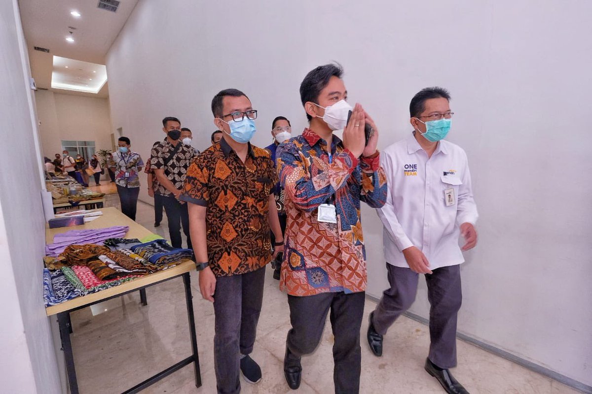 iina_surbakti's tweet photo. Buka Program Co-working Space Mandiri Solo, Gibran Harap Program Pelatihan UMKM Bisa Ciptakan Ekosistem Bisnis yang Kompetitif
#livinbymandiri
#mandiridigital
#mandiricheck https://t.co/dnAPxwWYtt