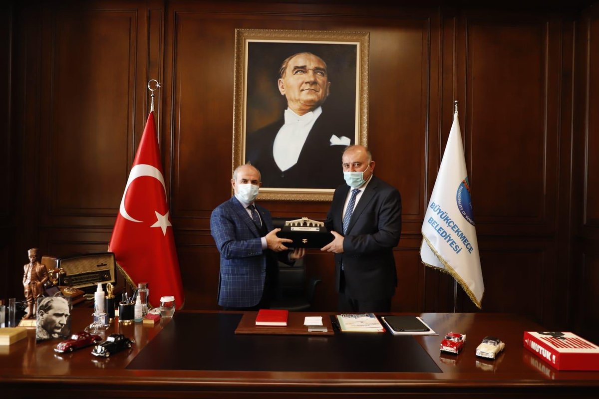 gokcebeybld's tweet photo. Belediye Başkanımız Vedat ÖZTÜRK, Büyükçekmece Belediye Başkanı Sn.Hasan AKGÜN’ ü makamında ziyaret etti.

Vedat ÖZTÜRK 
Gökçebey Belediye Başkanı
#hasanakgün #büyükçekmecebelediyesi #büyükçekmece

https://t.co/k0pgdshKi7 https://t.co/0gZadY8NNU