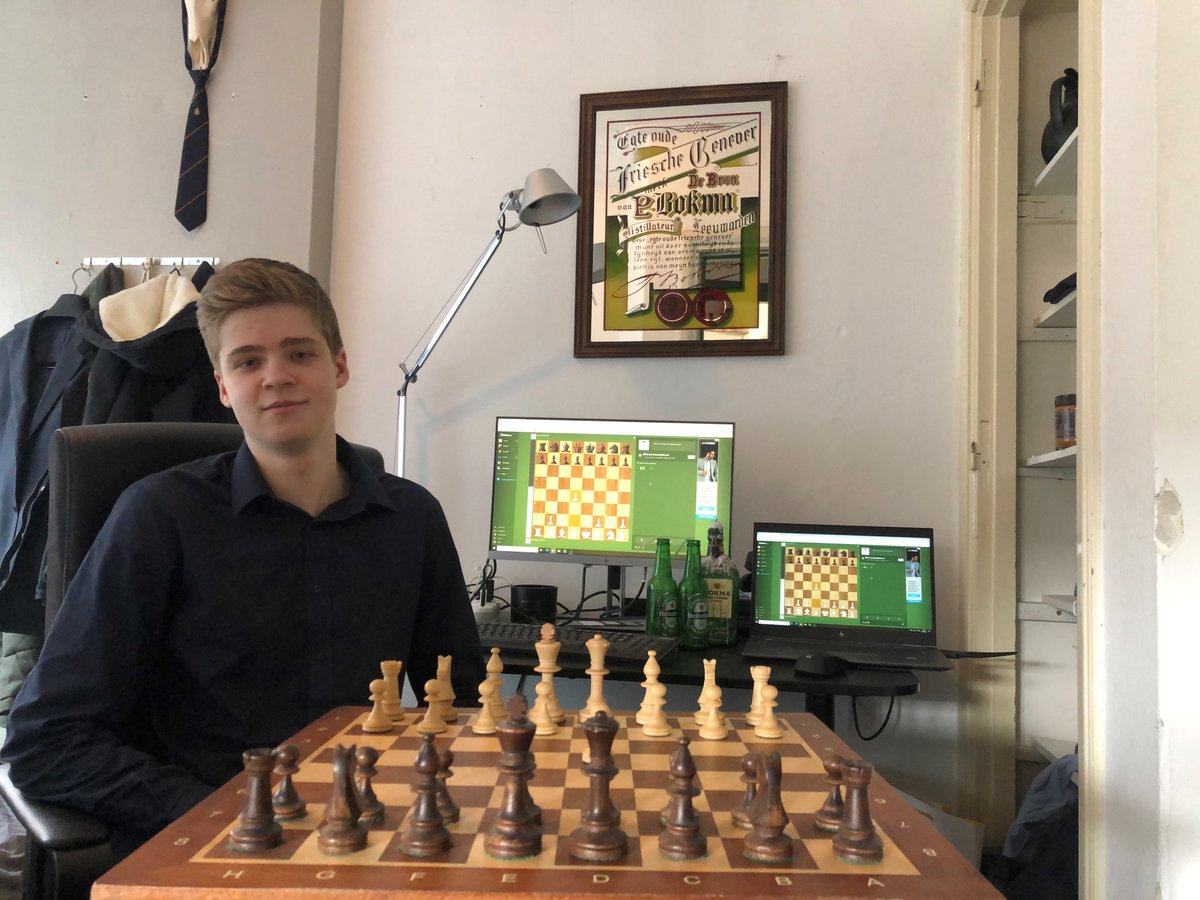 tuecursor's tweet photo. Vier studenten gaan de TU/e vertegenwoordigen op het eerste World University Online Chess Championship dat vanaf 13 maart wordt gehouden. https://t.co/og0g9T83qq Foto | Guus Jansen https://t.co/j8agz1375v
