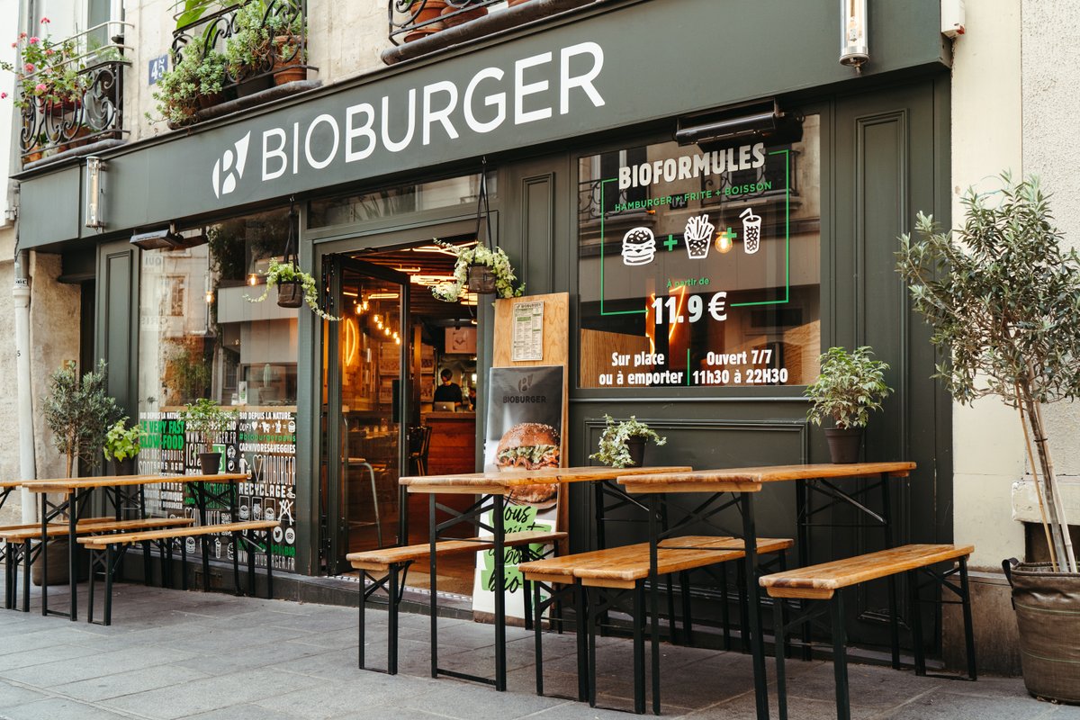 BioburgerFrance's tweet photo. Tous nos restaurants #bioburger sont ouverts 7j/7 en service continu de 11h30 à 18h en vente à emporter et Click&amp;Collect, et jusqu'à 21h30 en livraison https://t.co/P0y67VBDmo