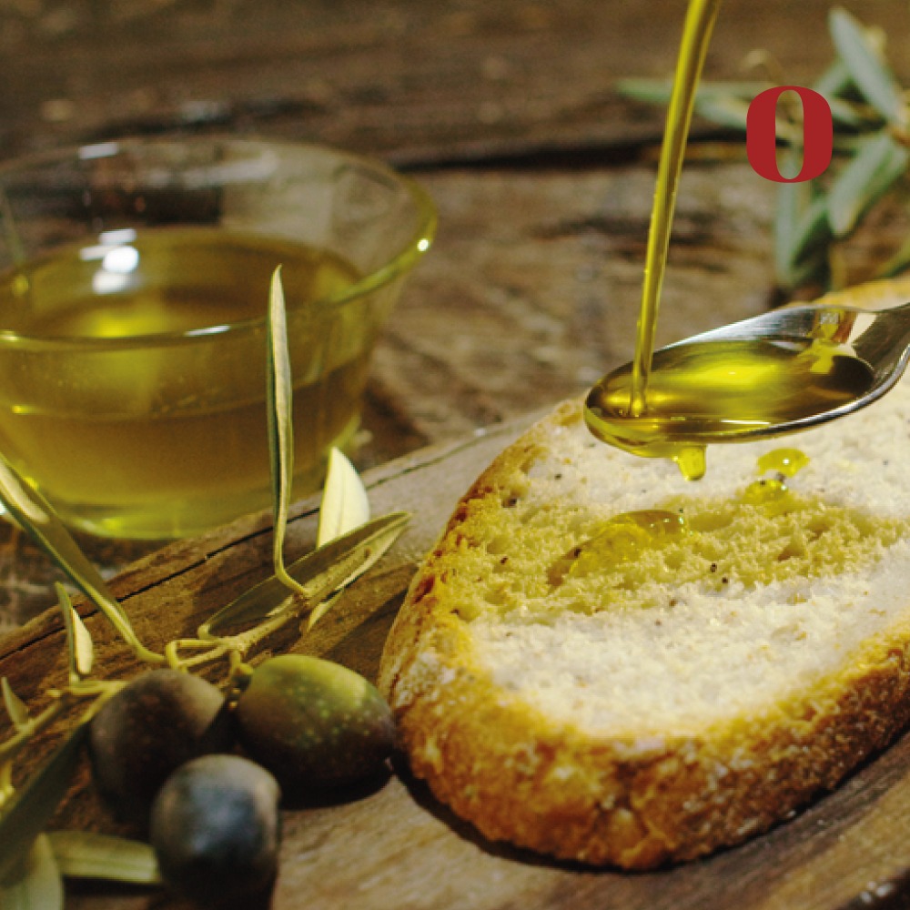 Preparar un pa amb oli no té cap complicació...
Sempre amb Oli d’oliva verge extra de la varietat verdiell del Molí La Vansa!

#aceite #aceitedeoliva #aceitegourmet #aceitedeolivavirgenextra #lavansa #molilavansa #oliverdiell #oli #oliolivaverge  #paambtomaquet #paamboli