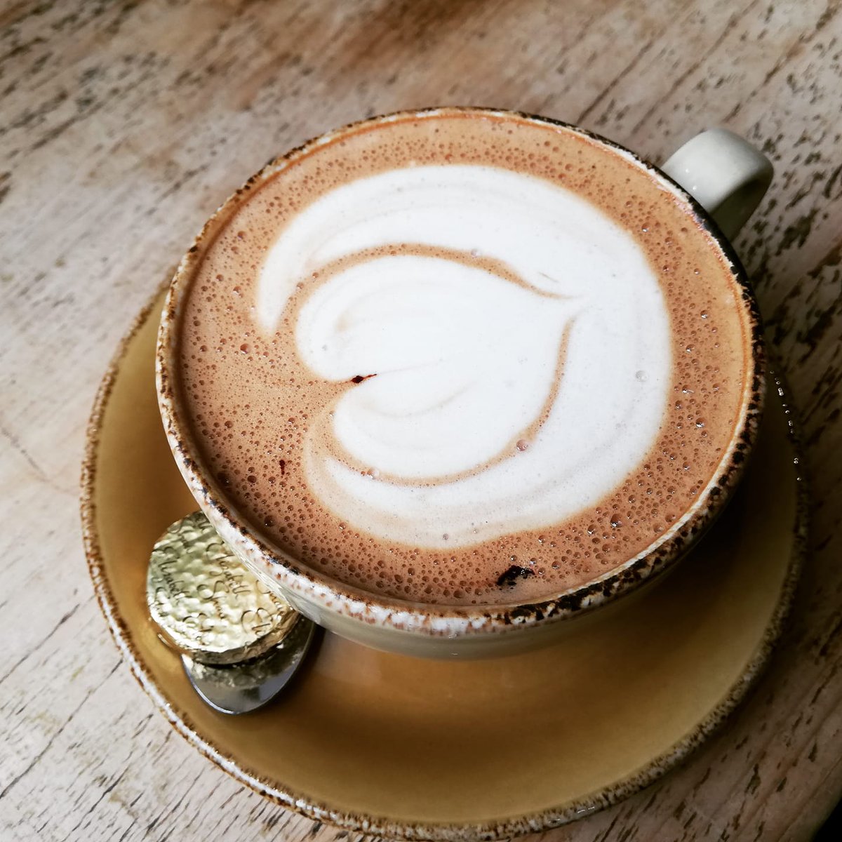 Another beautiful morning here in Leamington. We hope you have a great Tuesday. We're here for you until 4pm for take away food and drink.

#cafe #coffee #leamingtonspa