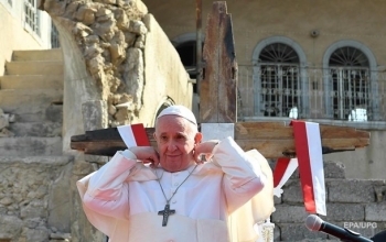 Папа призвал. Папа Римский о православии. Папа Римский негр. Католицизм в Ираке.