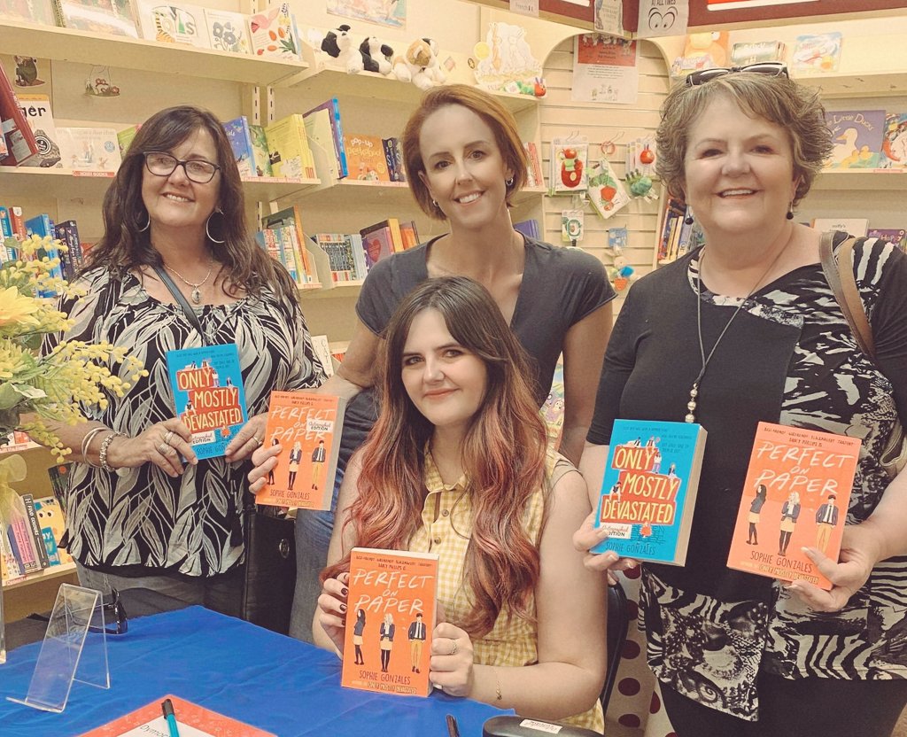 sgonzalesauthor's tweet photo. I'm about to pass out from tiredness, but before I do, my sophomore novel PERFECT ON PAPER is out today! 

I'm so excited for everyone to get their hands on my enemies to lovers bi rom-com ❤️❤️❤️ 

Buy now! https://t.co/0WDIBHbIZd https://t.co/DzOuU9XoAi