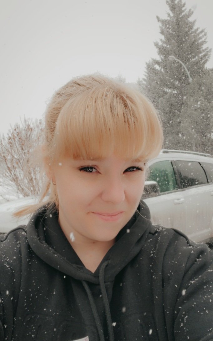 Nimz2016's tweet image. More snow ❄ yesterday #canadaweather #snowing #sobright