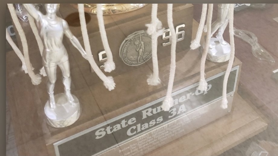 BrandonJacks73's tweet photo. On this day in 1996, @HoopsMadill was in @OSSAAOnline 3A state title game. They came home as runner-up. Madill beat No. 1 Hollis 63-54 in quarterfinals. Took down Hominy 57-41 semi, &amp; Wewoka won 73-65 in final .
Girls basketball head coach @runyan07 was on team.
25 years ago. https://t.co/NmsyDylBPh