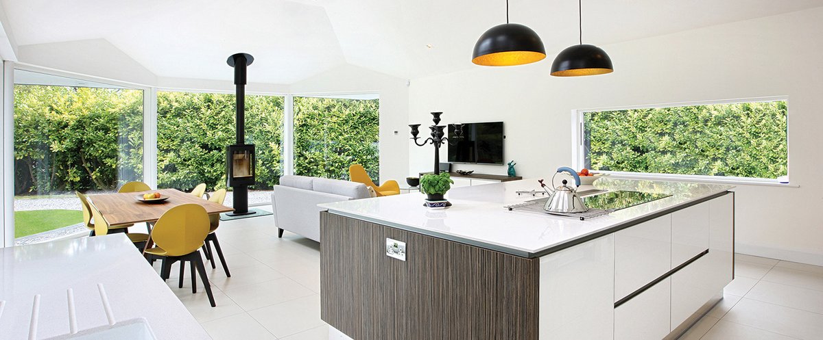 CreativeIntIOM's tweet image. Open Plan Living… The perfect kitchen for summer!
( bit.ly/3uSvig3 ) Let’s do something better together and kickstart your project today!
#kitchen #kitchendesign