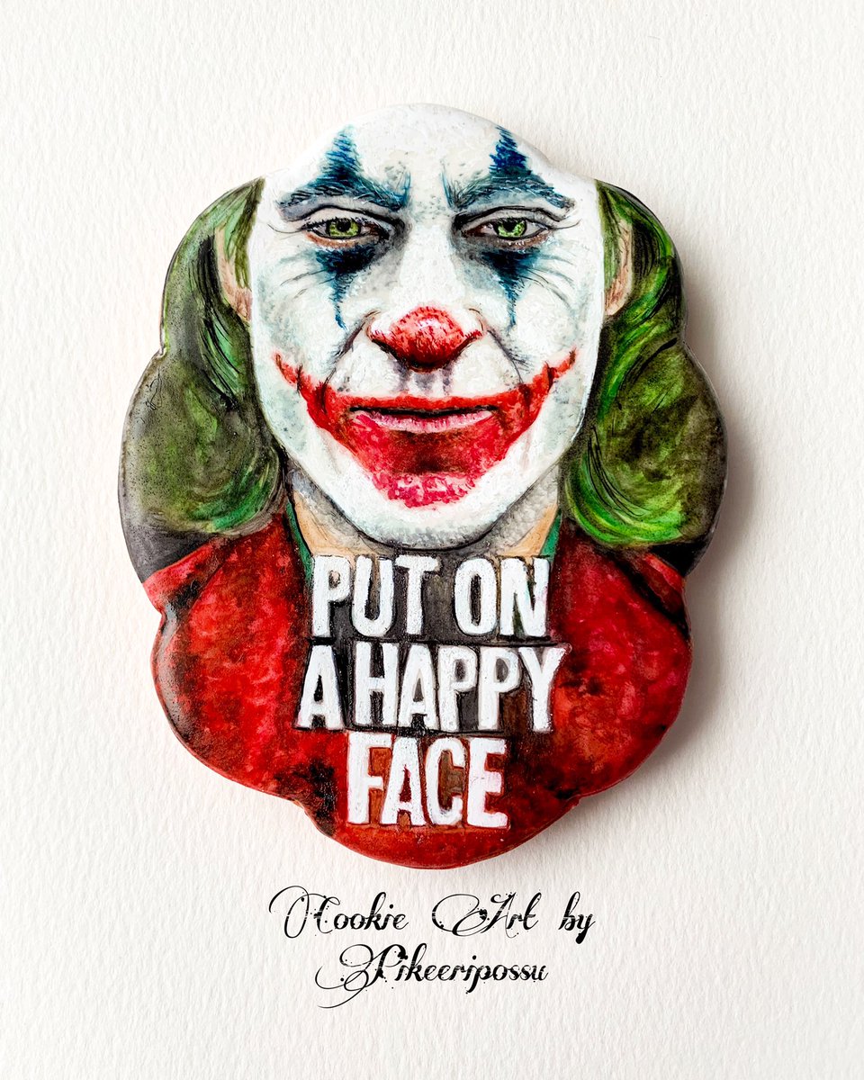 NoresLaura's tweet photo. Put on a happy face. 🙃 #cookieart #handpaintedcookies #handmadeinfinland https://t.co/2QikWP2VDa