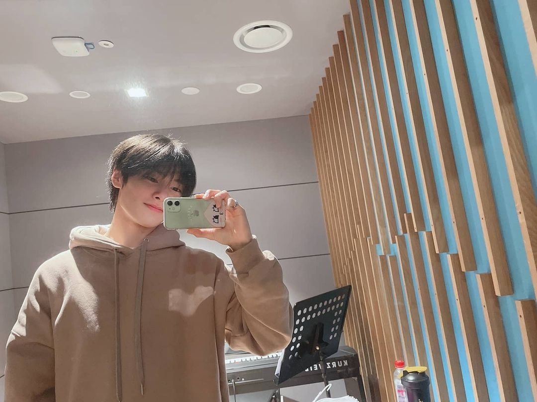 StrayKids_C9's tweet photo. [INSTAPOST]
03.09.21 || @/realstraykids

#StrayKids #스트레이키즈 
@Stray_Kids https://t.co/BwOuKJcXJe