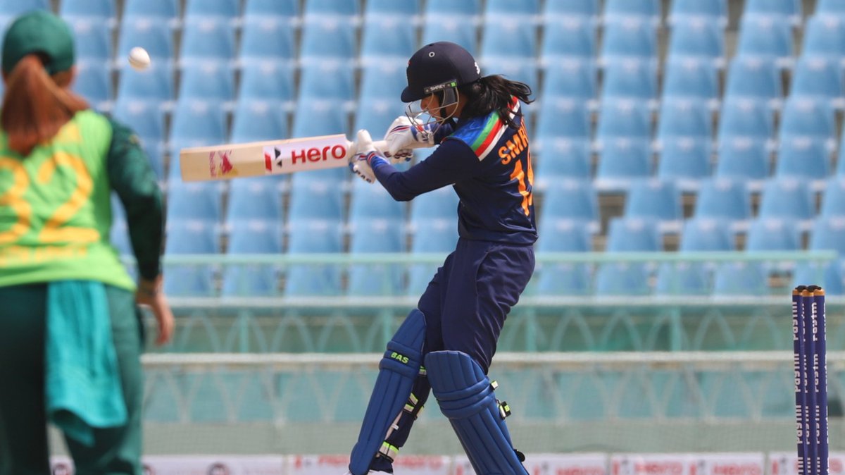 mandhana_smriti's tweet photo. An incredible performance from the team and a good comeback to make it 1-1. Onto the next one 👊 https://t.co/vwt7Izu6vS